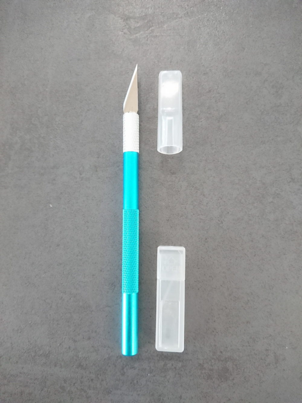 Scalpel pour retouches