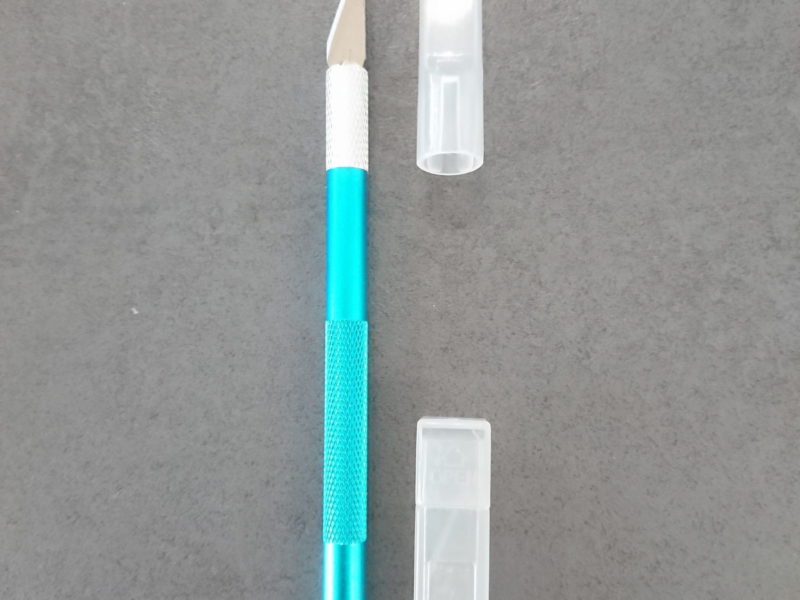 Scalpel pour retouches