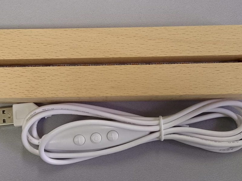 Base de lampe (veilleuse) RGB multi-couleurs long=20cm