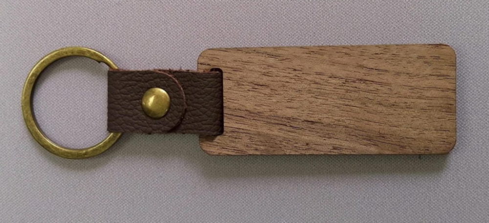Porte-clés à graver en bois et lanière en cuir – Image 2